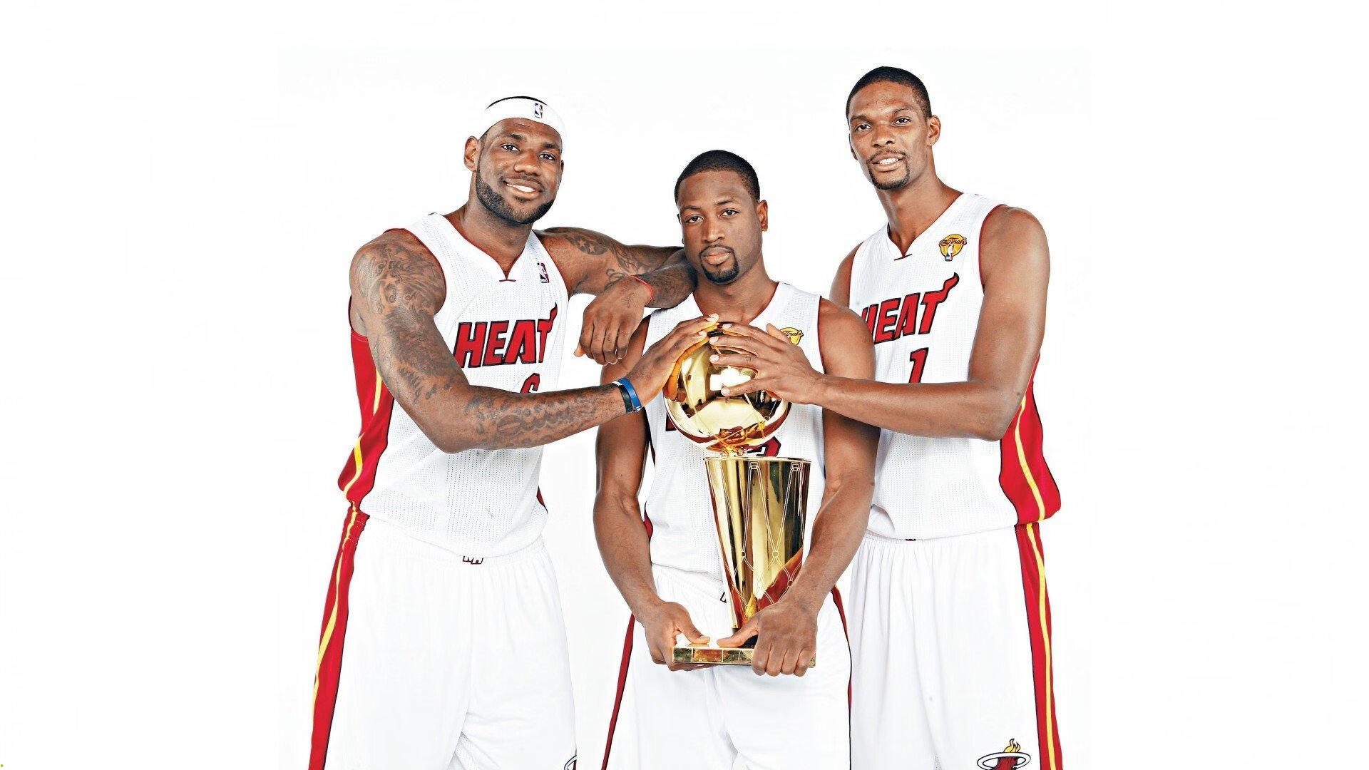 国际足联重拳出击！多名球员因违规遭禁赛，